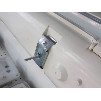 Подвесной линейный светодиодный светильник Айсберг 40W 5000Lm IP65 с БАП (1365/БАП)