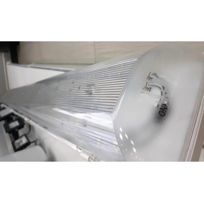 Подвесной линейный светодиодный светильник Айсберг 40W 5000Lm IP65 с БАП (1365/БАП)